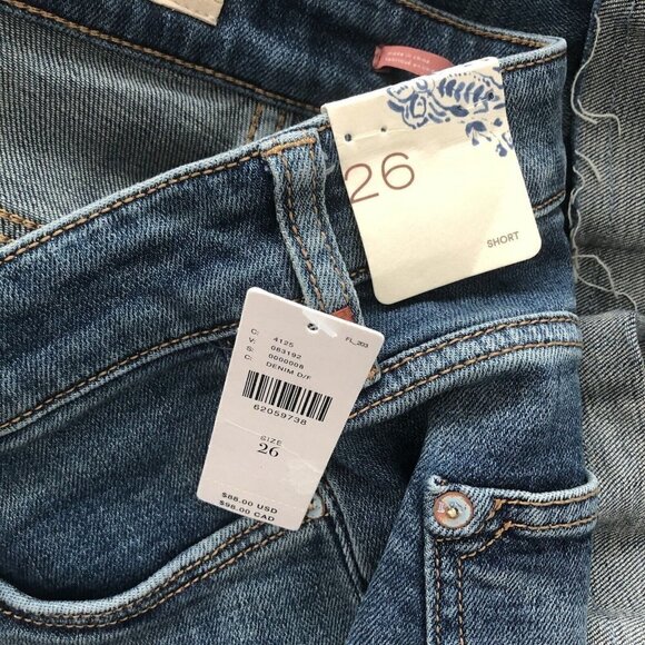 NWT Anthropologie Slim Denim Shorts 26 Blue Cut Off Jean - Picture 4 of 5